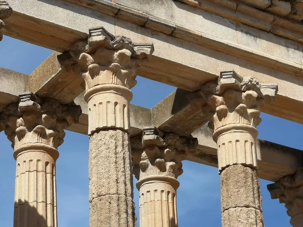 Detalle Columnas Romanas Templo Merida — Zdjęcie stockowe