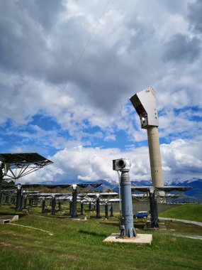 Odeillo Fransa 'daki CNRS' nin güneş enerjisi tesisleri