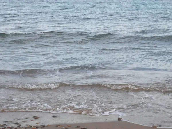 ทะเลของทะเลเมด เตอร เรเน ยนในตอนเย ชายหาดก อนห — ภาพถ่ายสต็อก