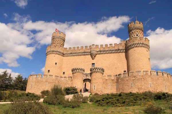 マドリードのマンザナレスの古い中世の城 — ストック写真