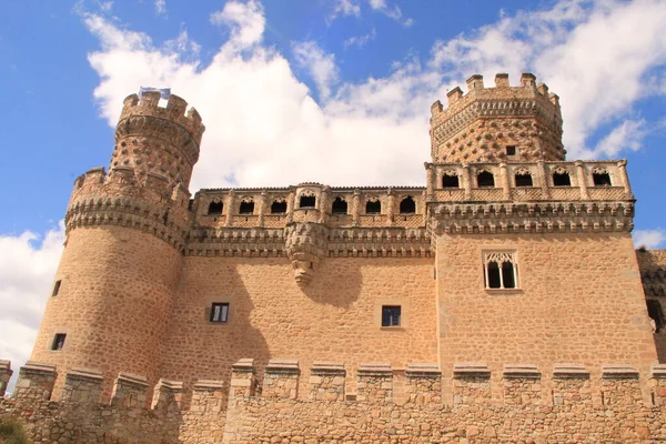 マドリードのマンザナレスの古い中世の城 — ストック写真