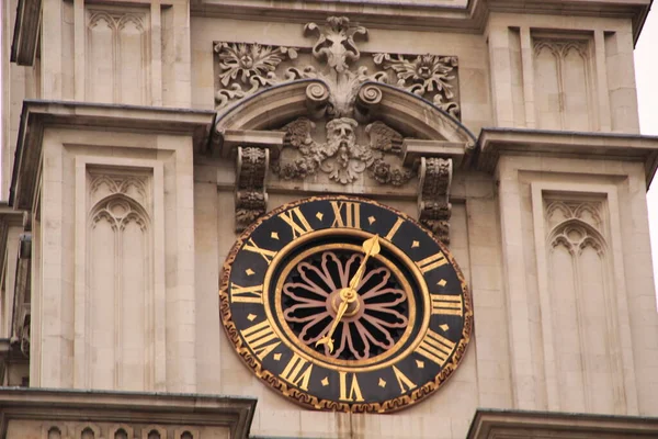 Londres Ancienne Façade Horloge Bâtiment — Photo