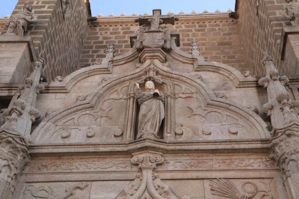 Heilige Der Fassade Der Kirche Toledo — Stockfoto