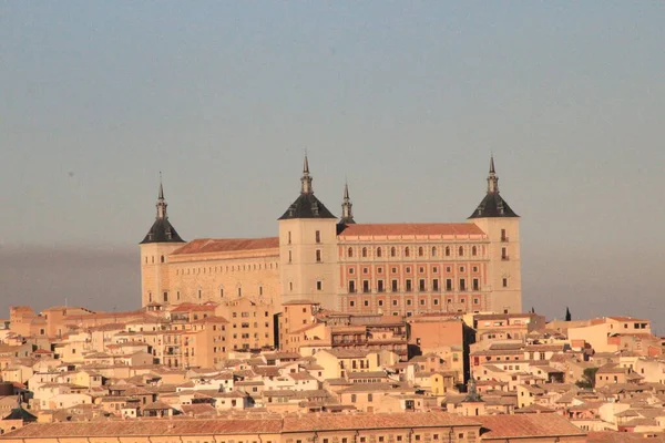 Arquitectura Del Alcázar Ciudad Medieval Toledo —  Fotos de Stock