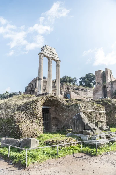 Temple of Castor and Pollux.Temple Dioscuri. Roman Forum. — Stock Photo, Image