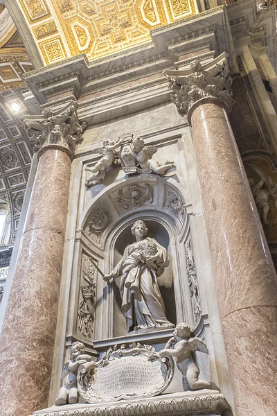 Graven av Matilda toskanska i Saint Peter's Basilica.Vatican.Rome. — Stockfoto