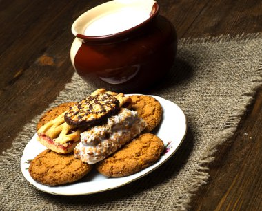 ahşap arka plan olarak bir arka plan üzerinde kurabiye