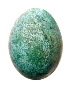 Paskalya yumurtası beyaz arka planda izole edilmiş 