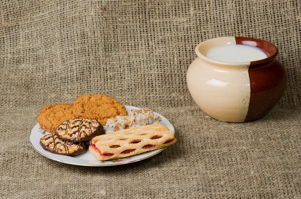 Cookies on a wooden background as a background — Stock Photo, Image