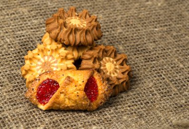 Çerezler dokulu bir arka plan üzerinde. Rustik tarzı