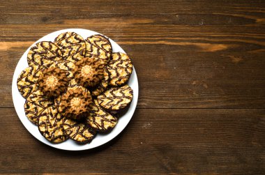 Çerezler dokulu bir arka plan üzerinde. Rustik tarzı