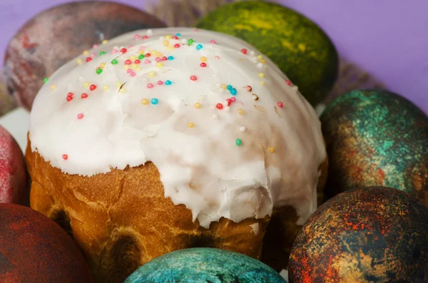 Bolo de Páscoa. Ovos de Páscoa — Fotografia de Stock