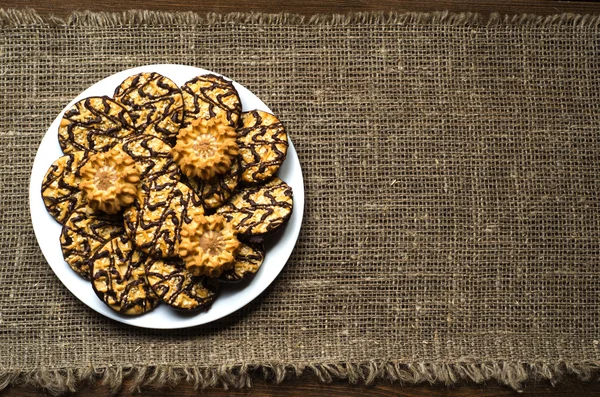 Çerezler dokulu bir arka plan üzerinde. Rustik tarzı