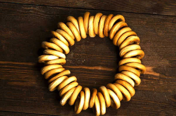 Bagels auf einem Holztisch. — Stockfoto