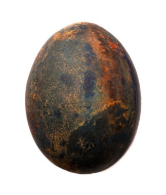 Paskalya yumurtası beyaz arka planda izole edilmiş 