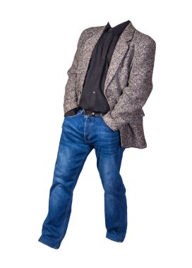 Siyah gömlekli ve beyaz arka planda izole edilmiş mavi kotlu erkek ceketi. Sıradan stil