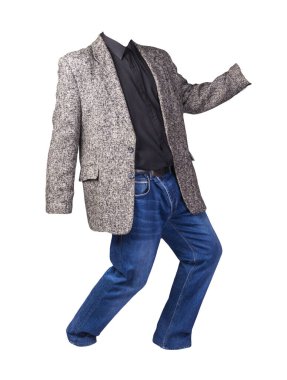 Siyah gömlekli ve beyaz arka planda izole edilmiş mavi kotlu erkek ceketi. Sıradan stil