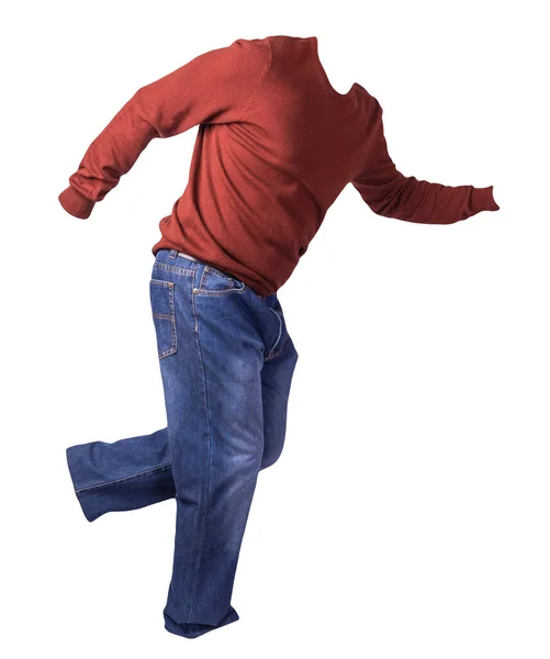 男式深红色毛衣和蓝色牛仔裤 隔离在白色的背景上 休闲装 — 图库照片