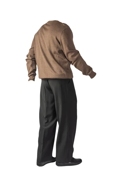 男性用茶色いセーター 黒いパンツ 黒い革の靴は白い背景に隔離されています カジュアル服 — ストック写真
