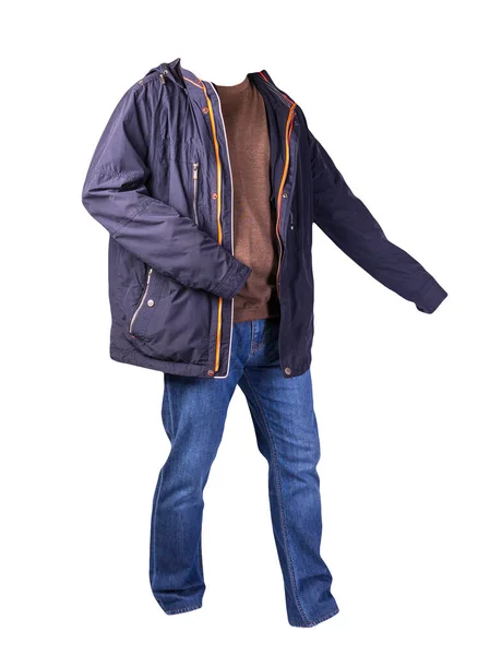 深蓝色夹克 棕色毛衣和蓝色牛仔裤隔离在白色背景 休闲装 — 图库照片