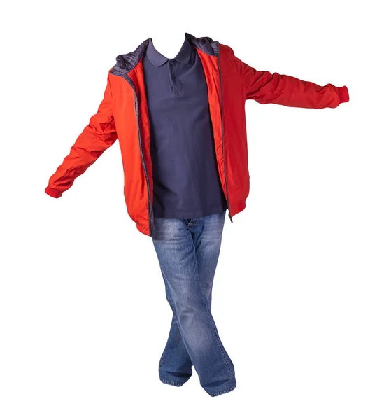 红色夹克 深蓝色衬衫和蓝色牛仔裤 白色背景隔离 休闲装 — 图库照片