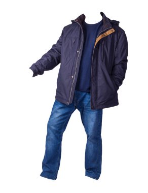 Fermuarlı koyu mavi ceket, koyu mavi kazak ve beyaz arka planda izole edilmiş mavi kot pantolon. Sıradan moda kıyafetleri.