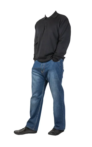 Dunkelblaue Jeans Schwarze Lederschuhe Schwarzer Pullover Auf Weißem Hintergrund Lässiger — Stockfoto