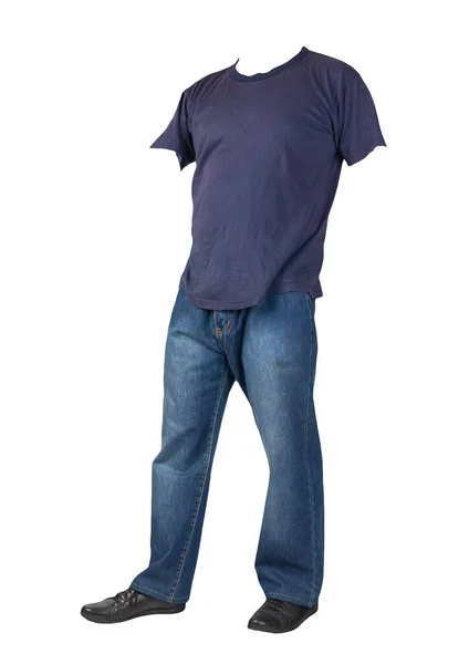 Dunkelblaue Jeans Schwarze Lederschuhe Dunkelblaues Shirt Auf Weißem Hintergrund Lässiger — Stockfoto