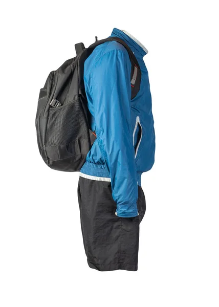 Schwarzer Rucksack Schwarze Shorts Blaue Windjacke Auf Weißem Hintergrund Freizeitkleidung — Stockfoto