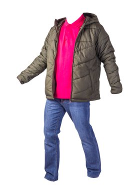 Fermuarlı yeşil ceket, kırmızı gömlek ve beyaz arka planda izole edilmiş mavi kot pantolon. Sıradan moda kıyafetleri.