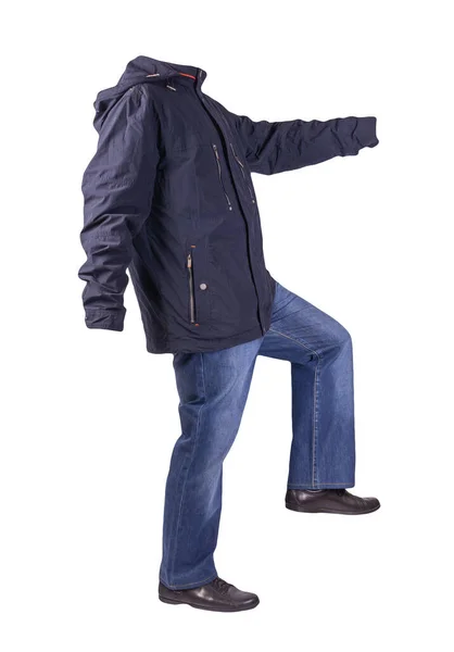 Mörkblå Jeans Svarta Läderskor Mörkblå Jacka Med Huva Isolerad Vit — Stockfoto