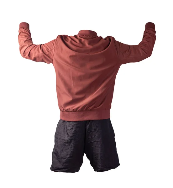 男子红色炸弹夹克和黑色运动短裤隔离在白色背景 时髦休闲装 — 图库照片