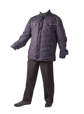 Koyu mavi ceket, siyah pantolon ve beyaz arka planda izole edilmiş siyah deri ayakkabılar. Erkek sonbahar kıyafetleri.