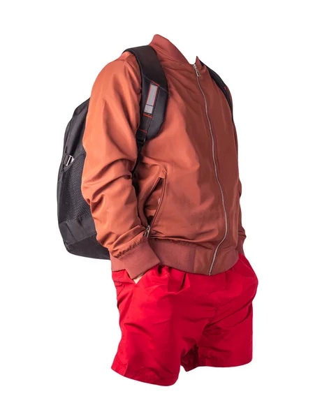 Siyah Sırt Çantası Kırmızı Şort Kırmızı Yaz Örgü Bombacı Ceketi — Stok fotoğraf