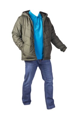 fermuarlı yeşil ceket, mavi gömlek ve beyaz arka planda izole edilmiş mavi kot pantolon. Sıradan moda kıyafetleri.