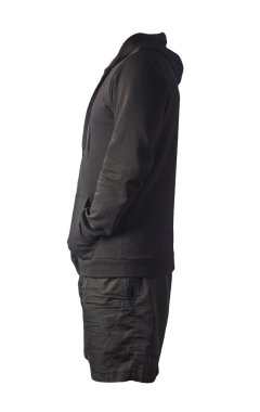 Kapüşonlu demir fermuarlı siyah kazak ve beyaz arka planda siyah spor şortlu. Günlük spor kıyafetleri.