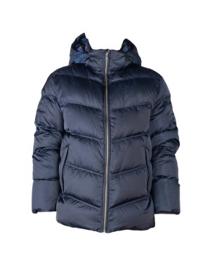 Beyaz arka planda izole edilmiş kapüşonlu koyu mavi ceketli erkekler. Her gün için şık kıyafetler.