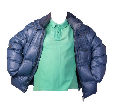 Erkekler için yeşil tişört ve mavi ceket. Beyaz arka planda izole edilmiş. Günlük kıyafetler.