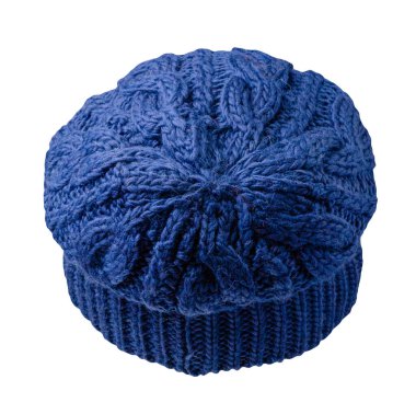 Kadın mavi şapkası. Örgü şapka beyaz arkaplanda izole.