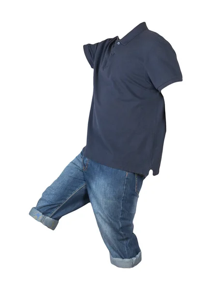 Jeans Dunkelblaue Shorts Und Dunkelblaues Shirt Mit Kragen Knöpfen Auf — Stockfoto
