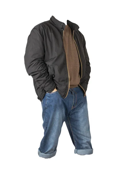 Jeansblaue Shorts Brauner Pullover Und Schwarze Jacke Reißverschluss Isoliert Auf — Stockfoto