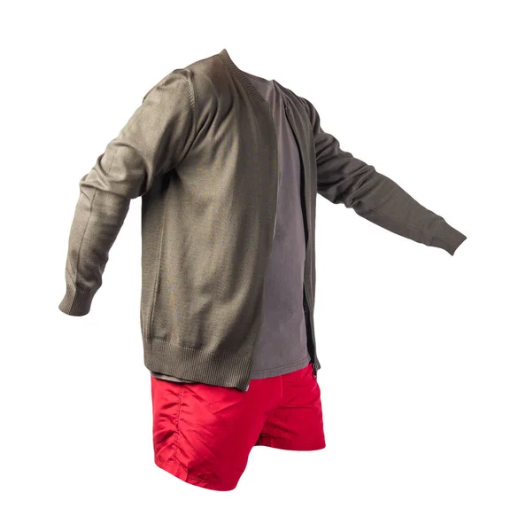 Mens Mörkgrön Stickad Bombjacka Grå Shirt Och Röda Sport Shorts — Stockfoto