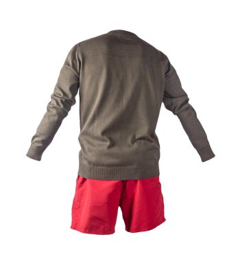 Mens hakki, beyaz arka planda izole edilmiş bombacı ceketi ve kırmızı spor şortu ördü. modaya uygun günlük kıyafetler.