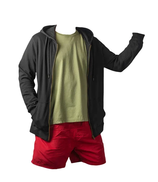 鉄ジッパーパーカー オリーブのTシャツと白の背景に隔離された赤のスポーツショートパンツと黒のスウェットシャツ カジュアルスポーツウェア — ストック写真