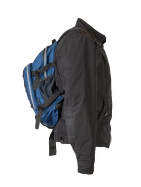 Siyah ceketli mavi kot çanta beyaz arka planda izole edilmiş. Bir sırt çantası ve ceketin arka planı