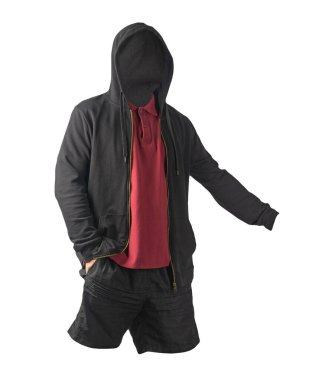 Siyah kazaklı, demir fermuarlı kapüşonlu, koyu kırmızı tişörtlü ve beyaz arka planda siyah şortlu. Günlük spor kıyafetleri.