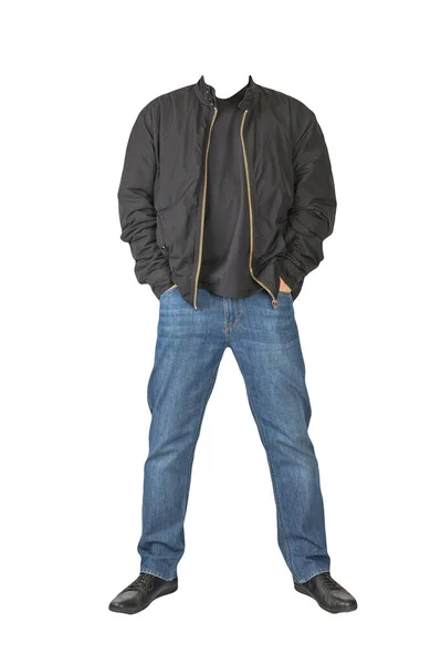 深蓝色牛仔裤 黑色T恤 黑色夹克和白色背景的黑色皮鞋 — 图库照片
