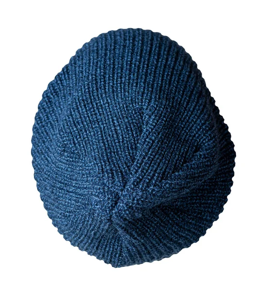 白い背景に隔離されたニットブルーの帽子 カジュアルスタイルのためのファッション帽子アクセサリー — ストック写真