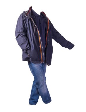 Koyu mavi ceket, koyu mavi gömlek ve beyaz arka planda izole edilmiş mavi kot pantolon. Sıradan moda kıyafetleri.