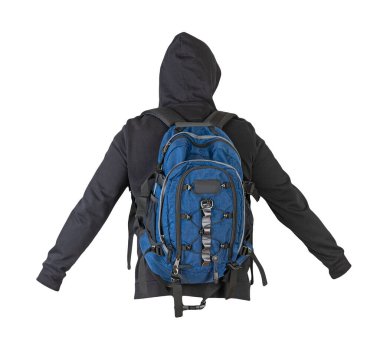 Siyah kapüşonlu ve mavi sırt çantası beyaz arka planda yalıtılmış.